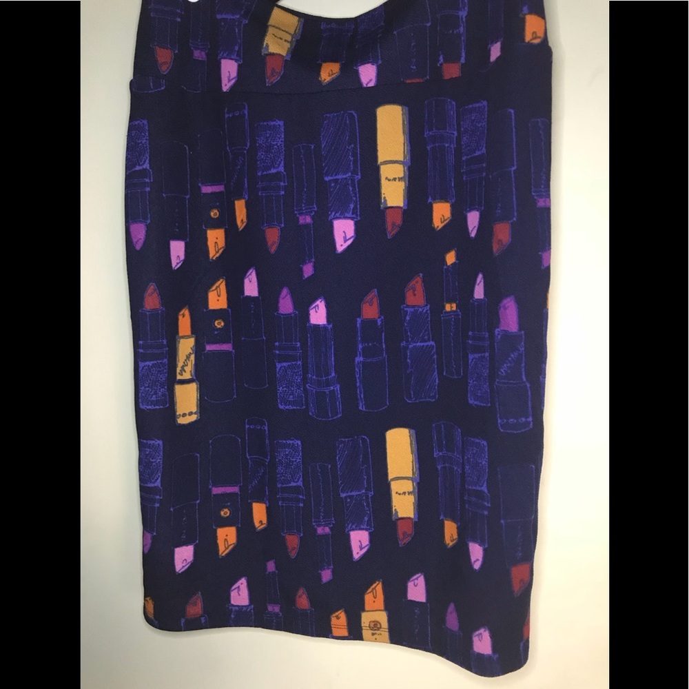 L Cassie pencil skirt with lipsticks